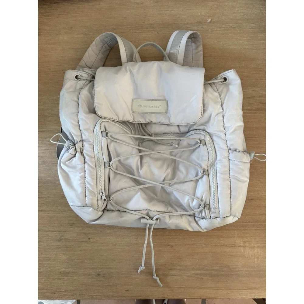 Blogilates Ultimate Athletic Trainer Backpack -cream